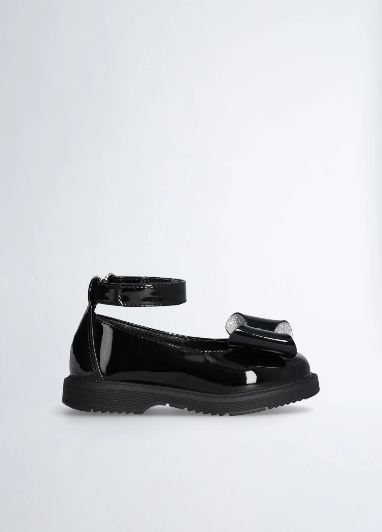 Ballerine in vernice con fiocco