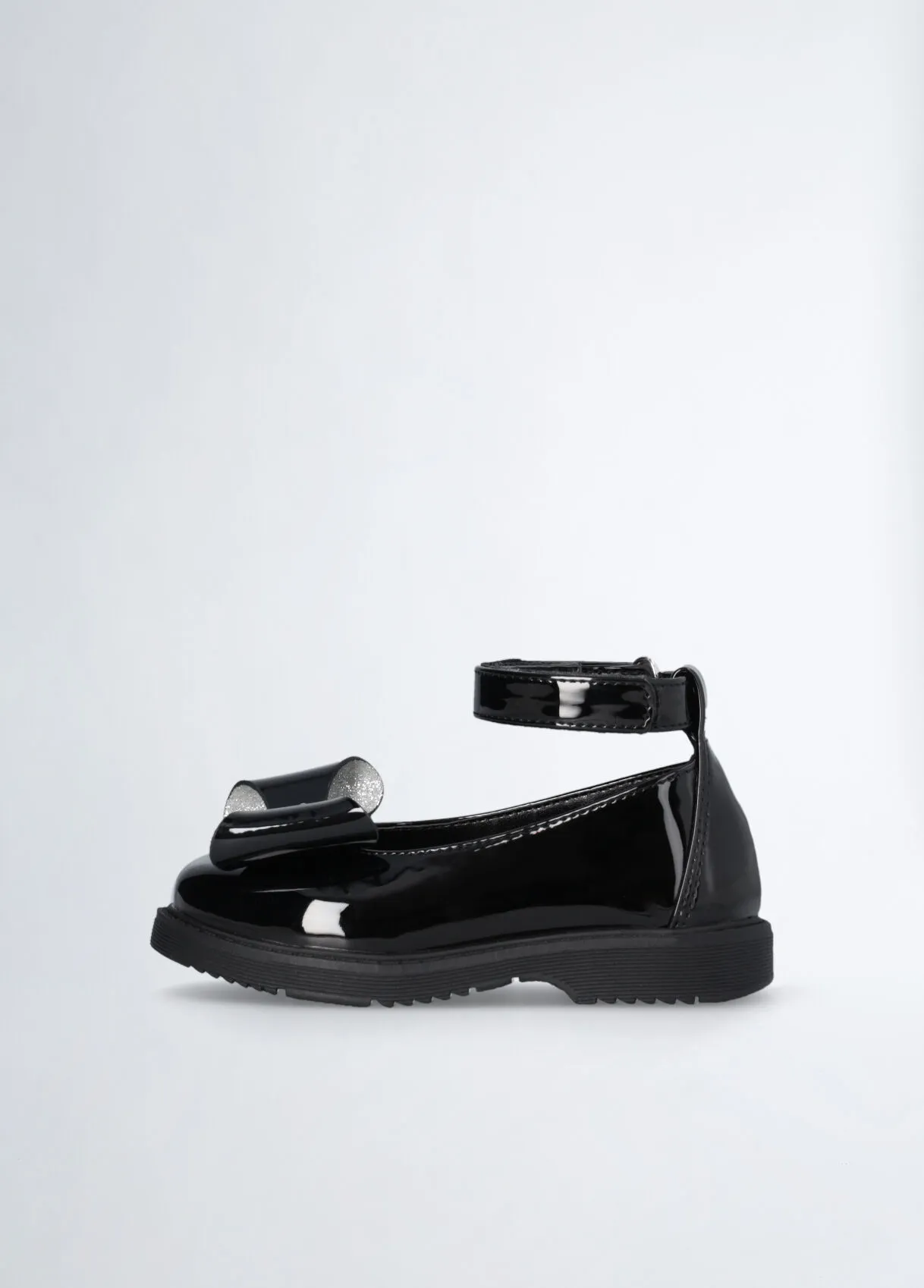 Ballerine in vernice con fiocco