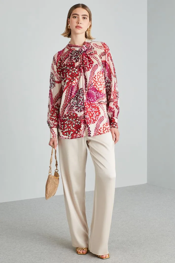 Blusa in raso e georgette