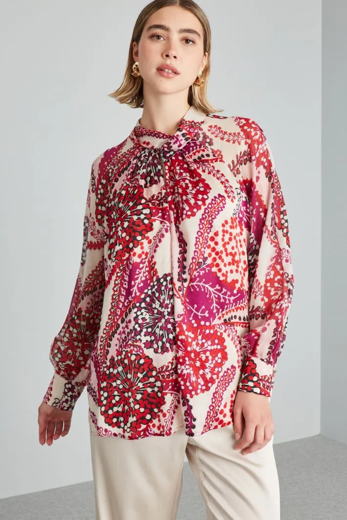 Blusa in raso e georgette