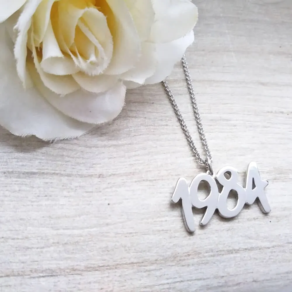 Collana con ciondolo numero 4 cifre