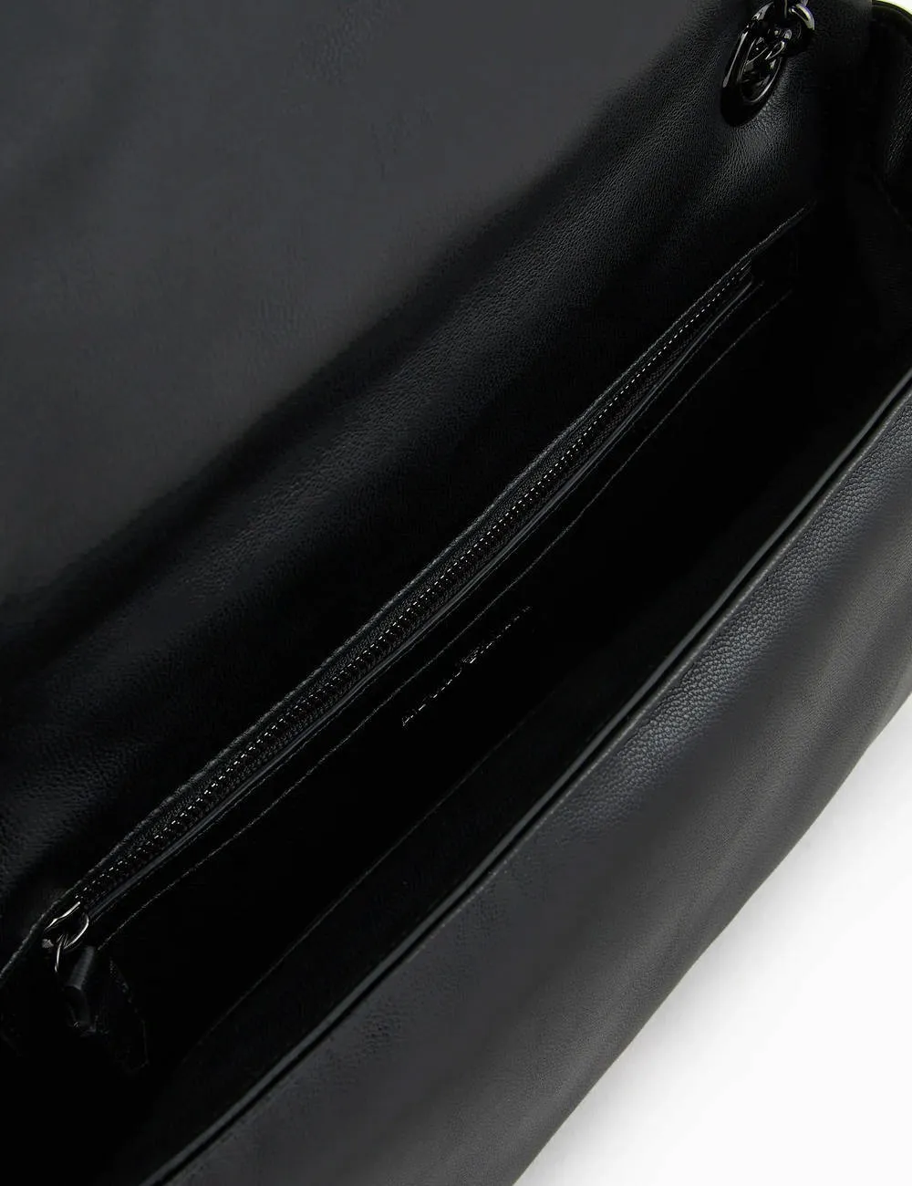 Emporio Armani     Borsa a tracolla con patta effetto nappa matelassé nera