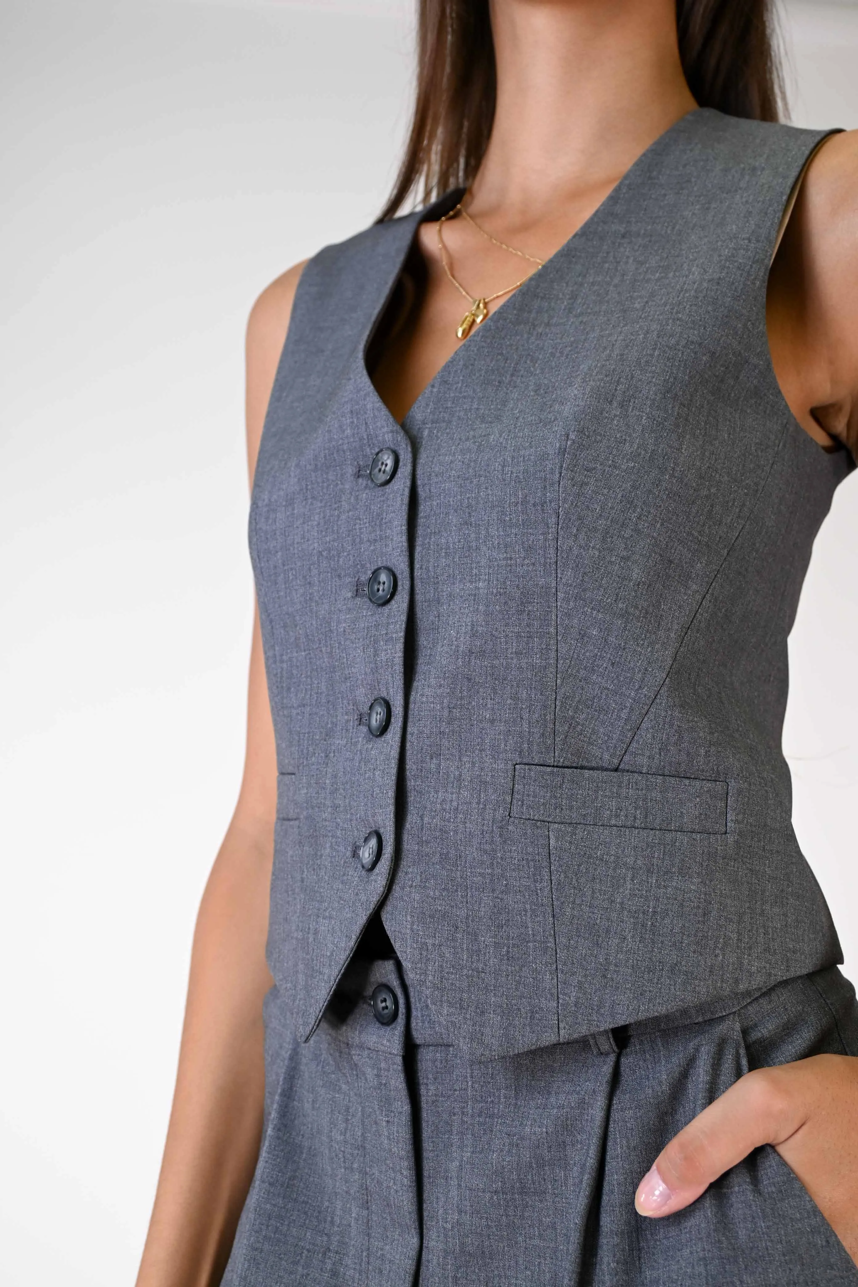 GILET 4 BOTTONI IN POLIVISCOSA COLOR GRIGIO