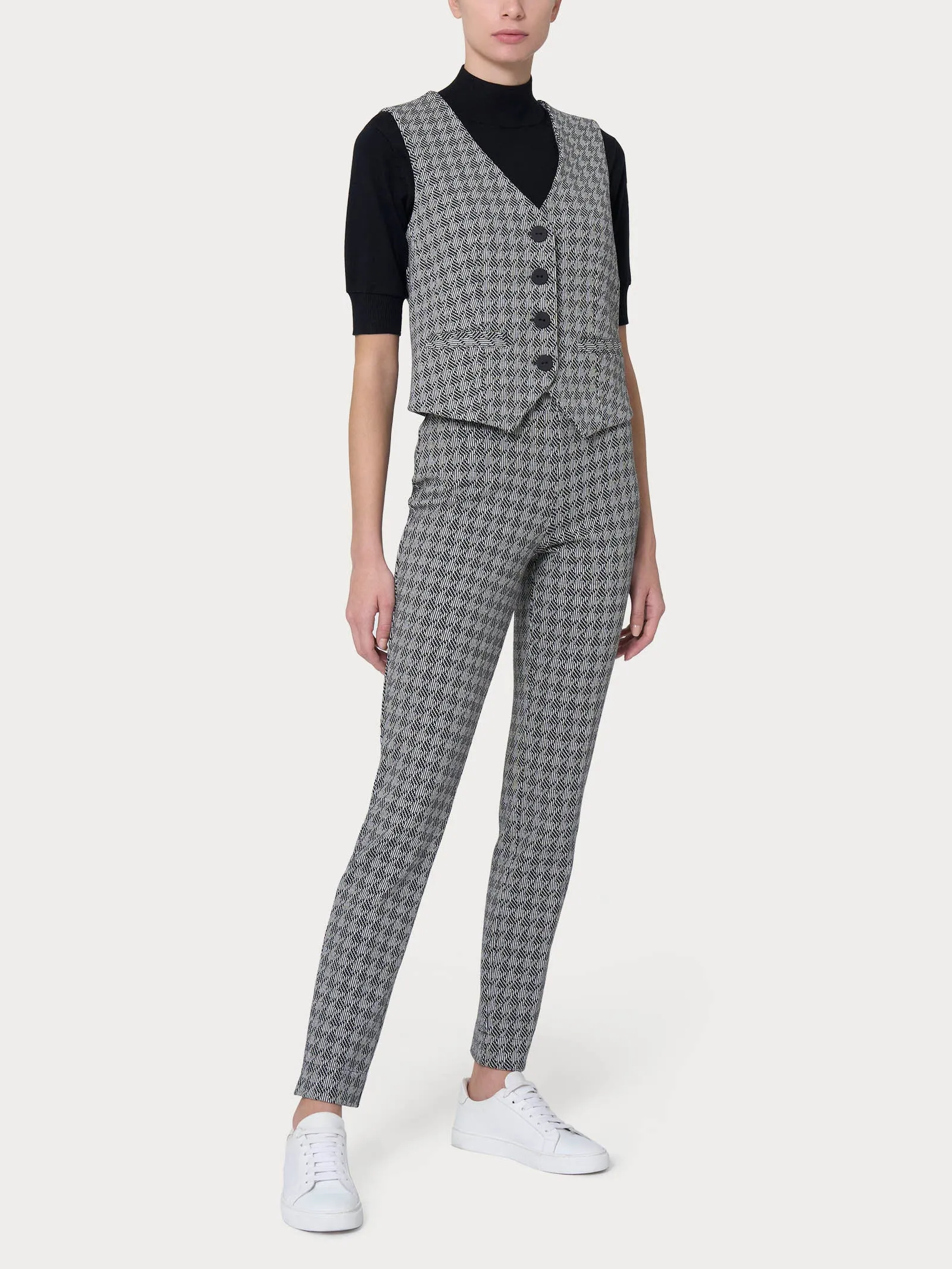 Gilet con quattro bottoni in tessuto Eco Jacquard - Fant.Nero