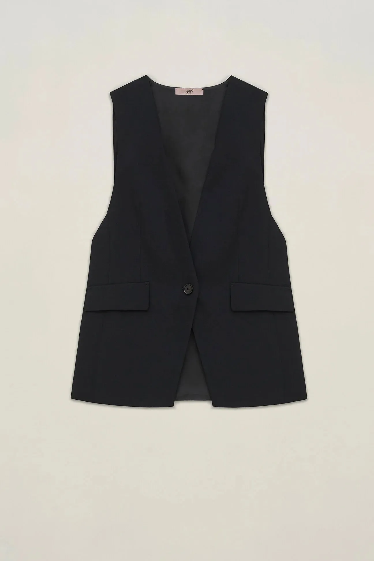 Gilet foderato in crepe satin con giromanica largo