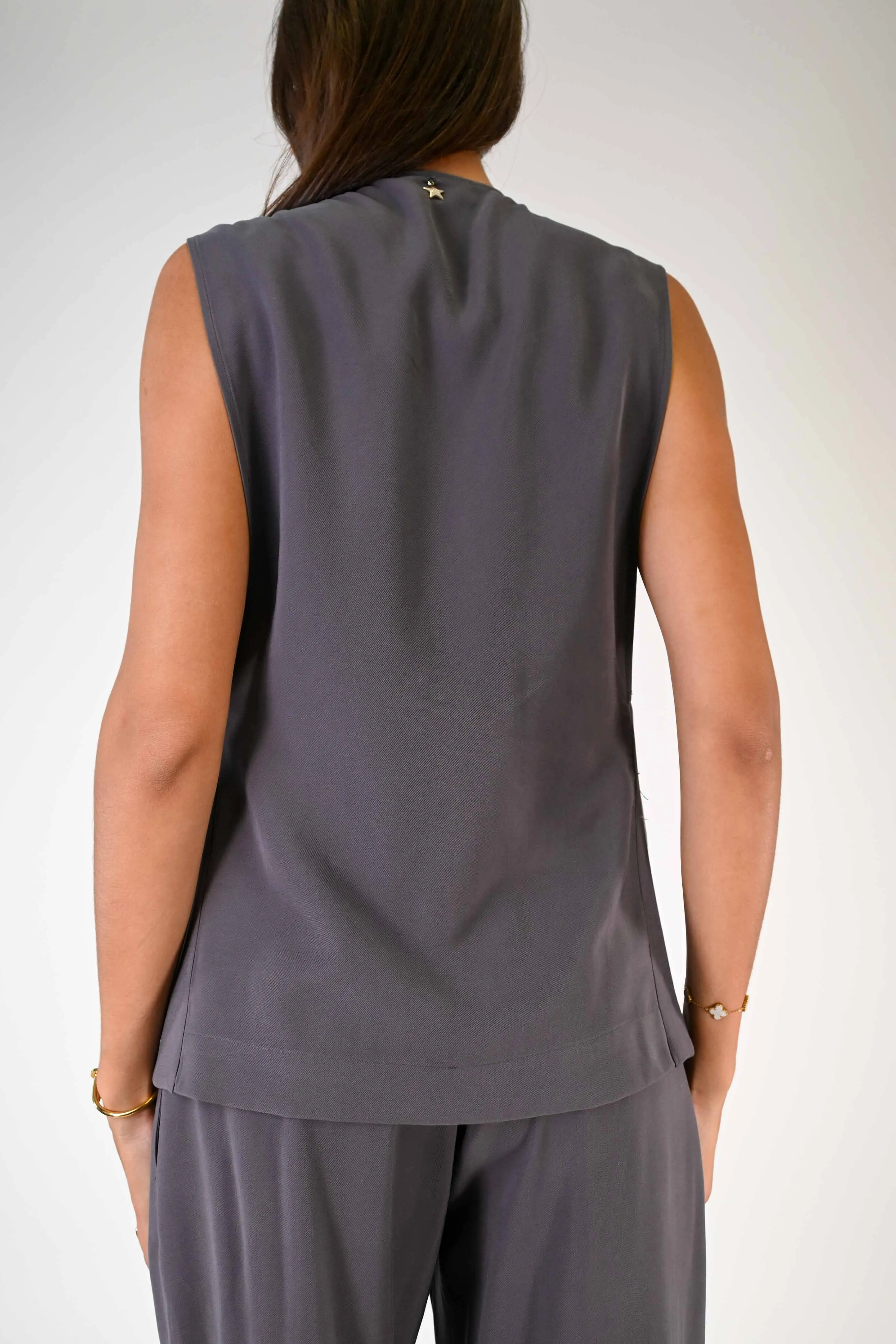 GILET LUNGO AD UN BOTTONE IN VISCOSA COLOR PIOMBO