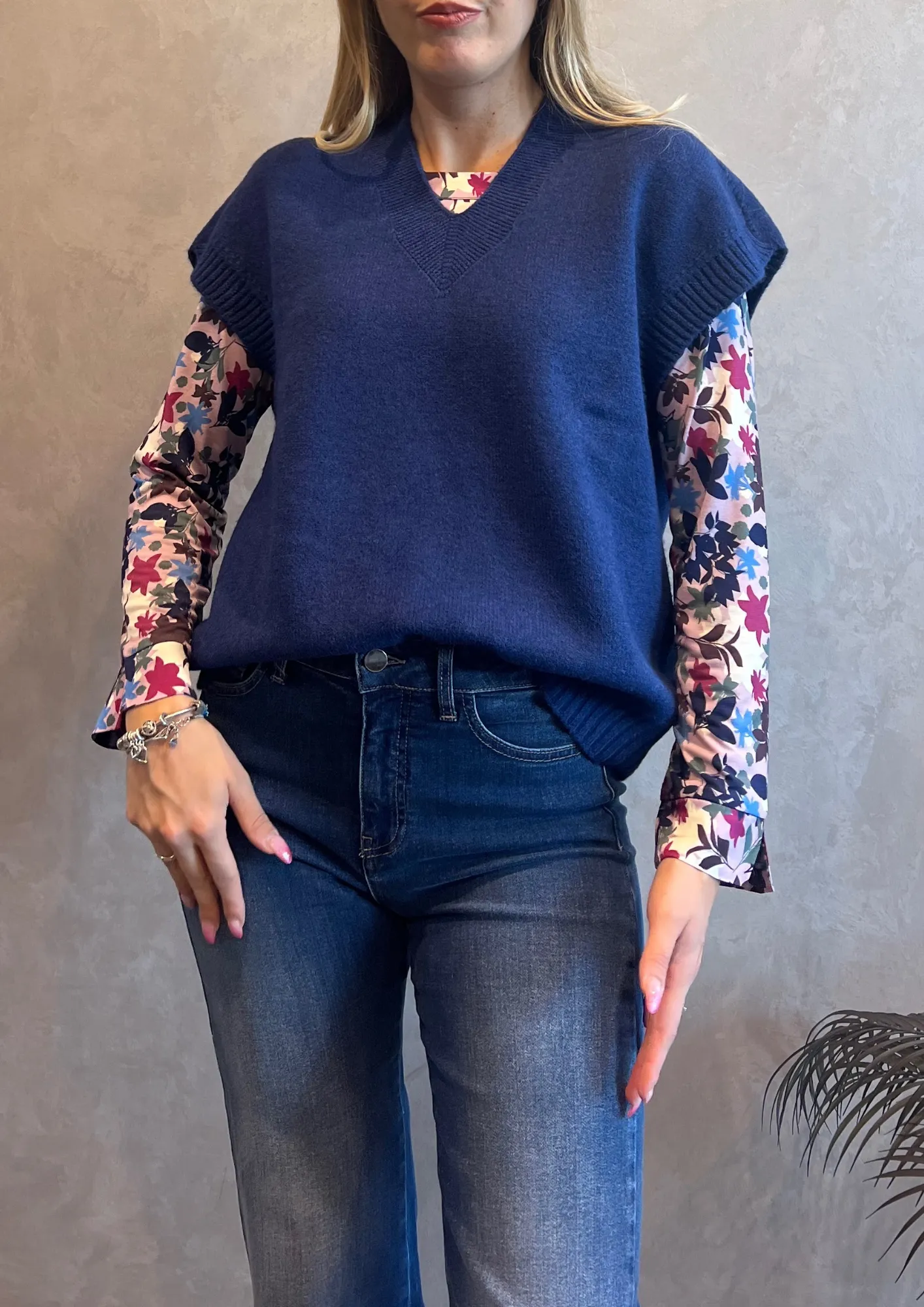 Gilet viscosa Dolby con scollo a V