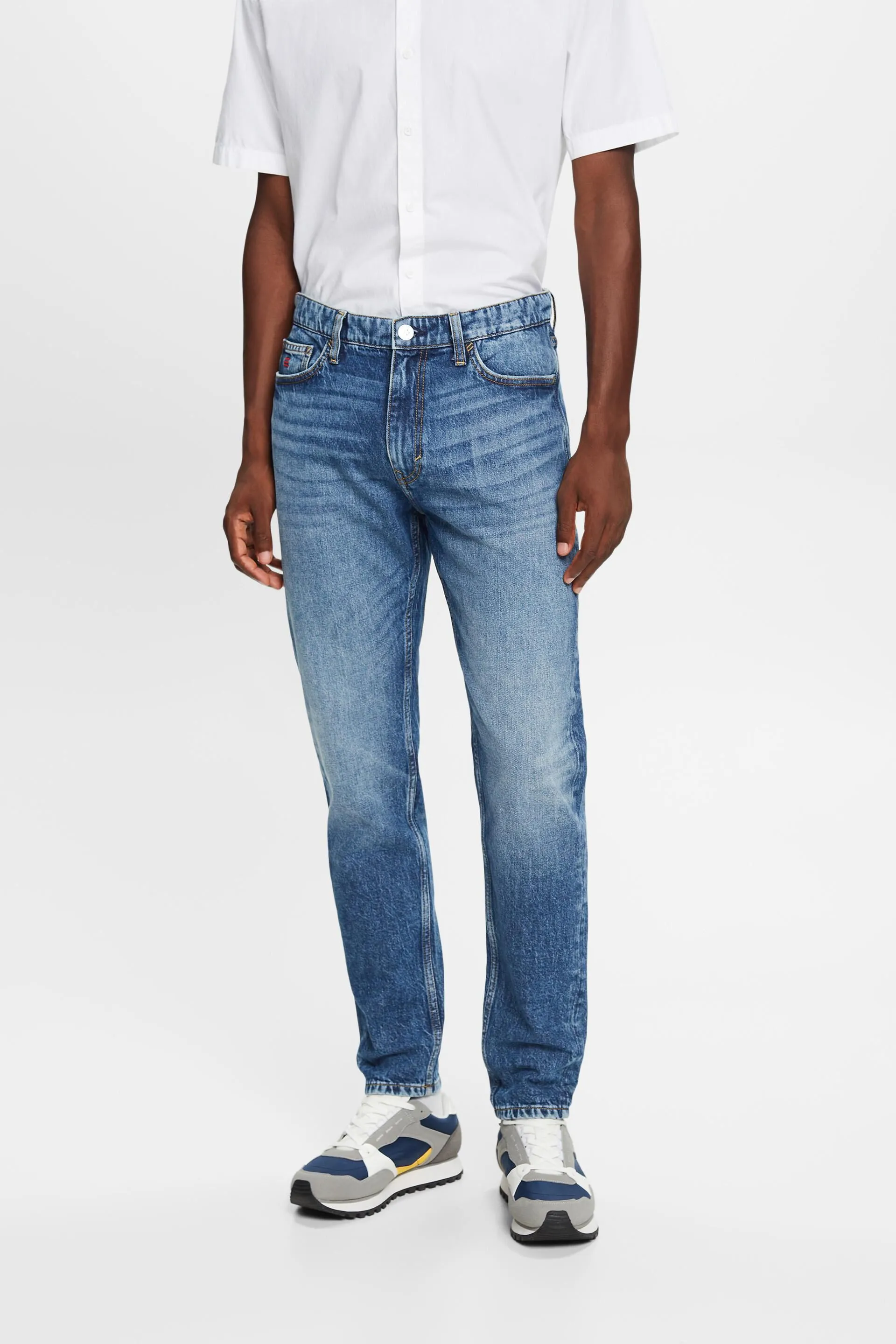 Jeans Regular affusolati a vita media