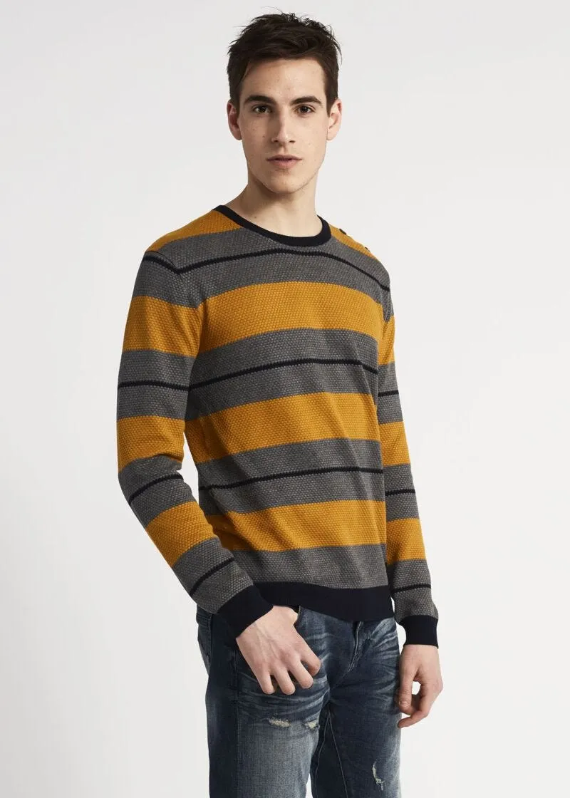 Maglia girocollo con bottoni