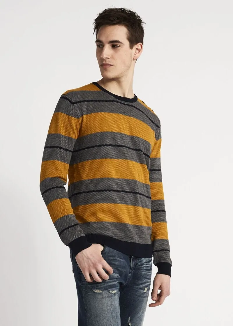 Maglia girocollo con bottoni