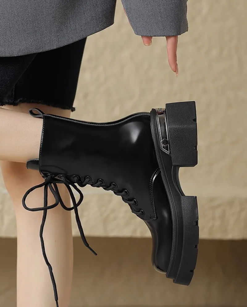 Martin Boots Stivali singoli da donna alla moda britannica primaverile e autunnale Nuovi stivali da donna con plateau e suola sp