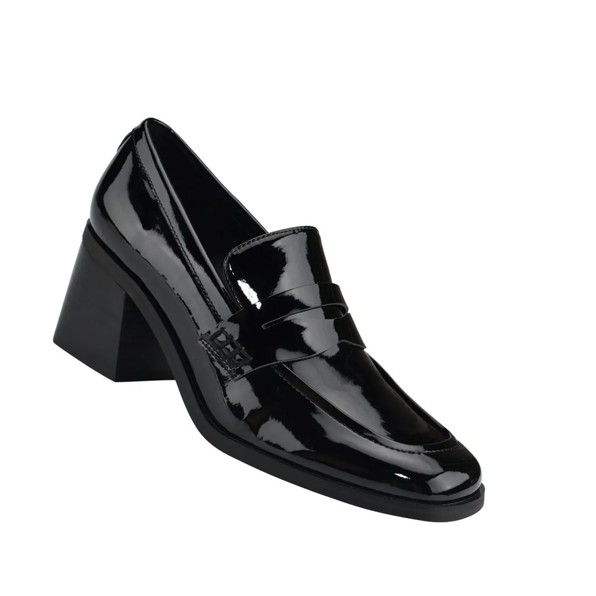 Mocassini e ballerine da donna Marc Fisher Italia Kchris Mocassino con tacco Nero Verniciato