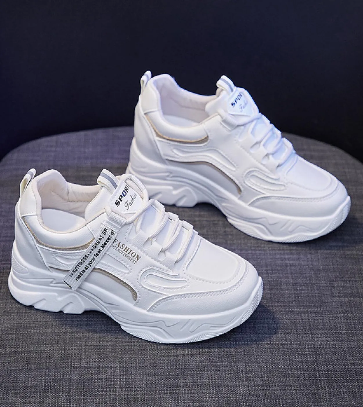 Piattaforma autunnale Scarpe bianche per donna Moda Sneakers con lacci Zeppa femminile Aumenta Scarpe da tennis sportive Chaussu