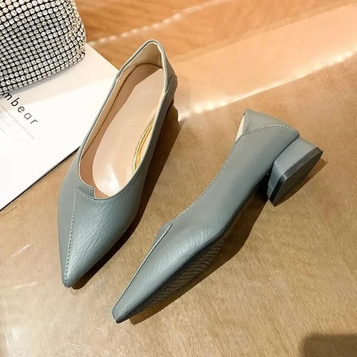 Scarpa singola moda a punta Scarpe da donna nuove con tacco spesso e fondo piatto Scarpe da studente con suola morbida Taglio ba