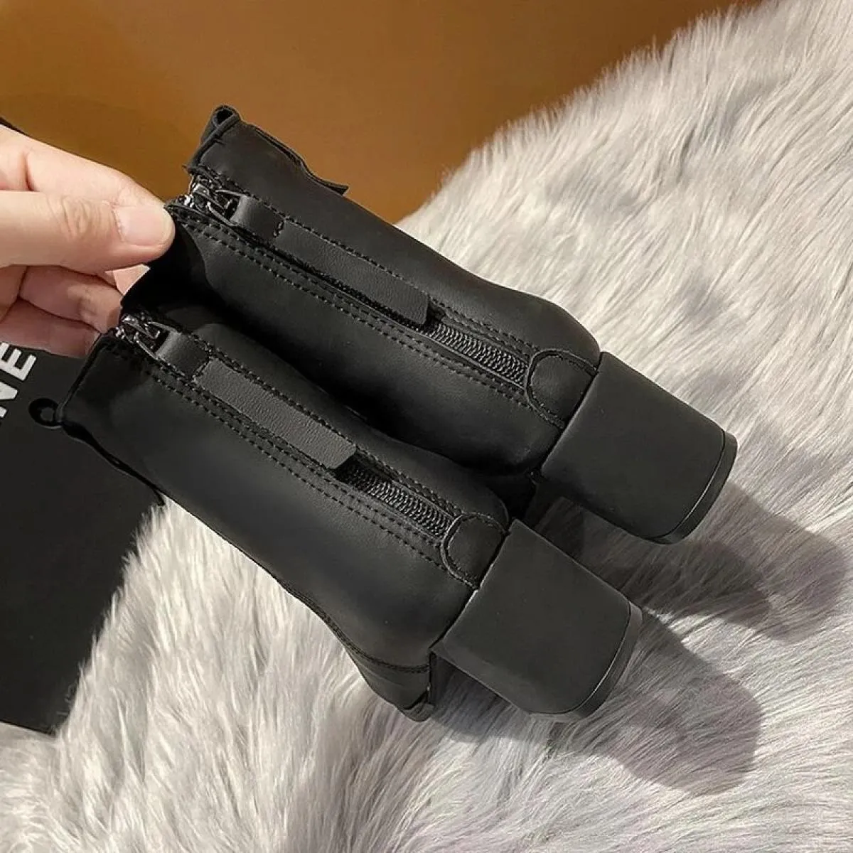 Scarpe autunnali per le donne Stivali da donna 2022 Nuovi tacchi alti Stivali da donna di lusso Donna Inverno Zeppa Offerte di l