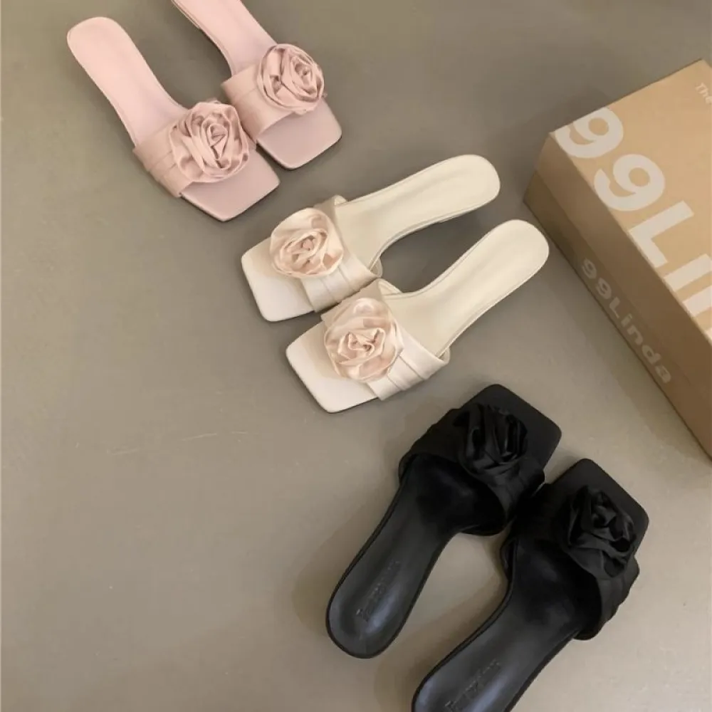 Scarpe da fata con gonna, tacchi alti, sandali e pantofole, sandali estivi francesi con fiori d'argento con tacco alto, pantofol