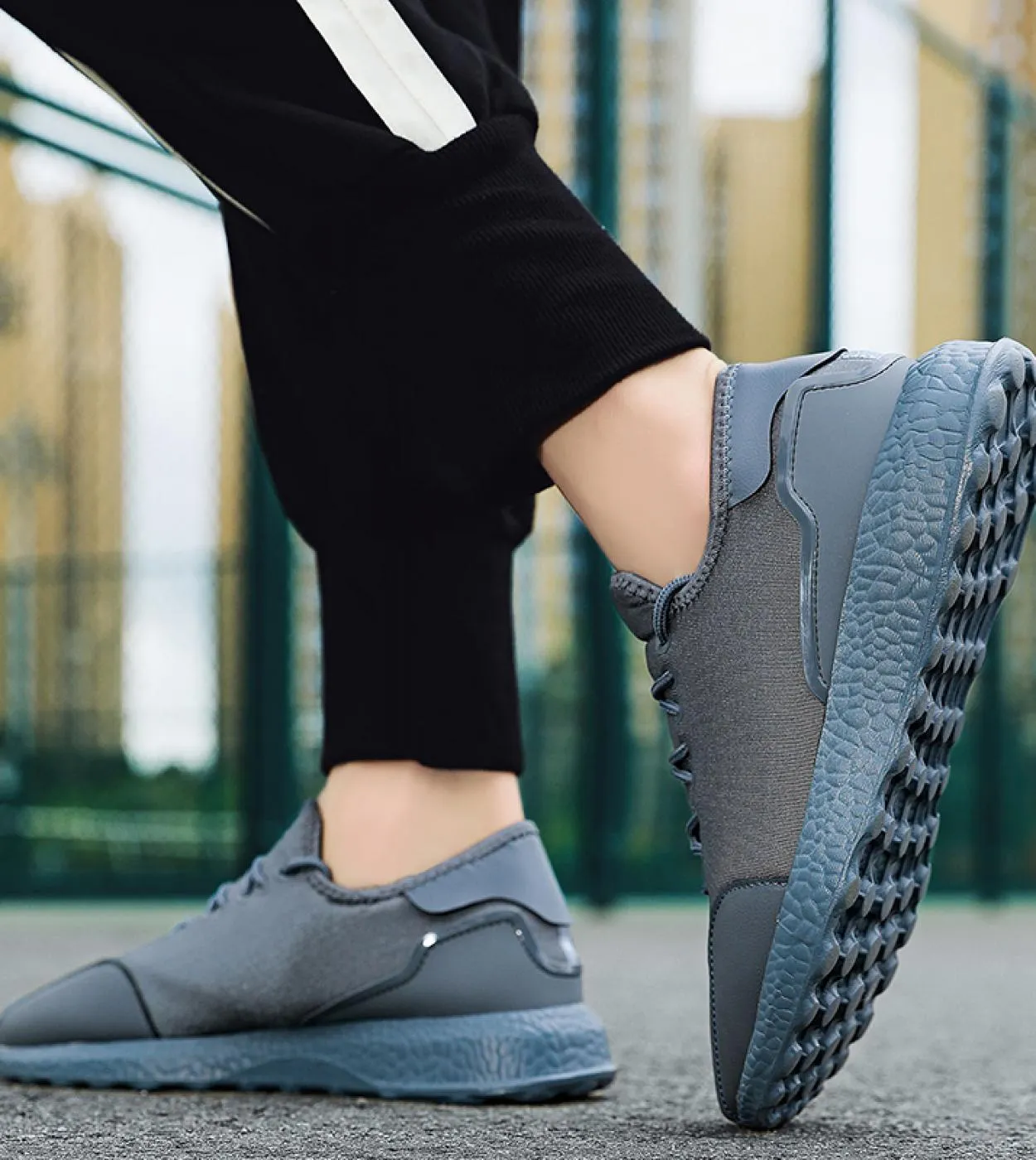 Scarpe da uomo in rete Sneakers da uomo bianche traspiranti Trendy Leggero Nero Walking Scarpe da tennis da uomo di grandi dimen