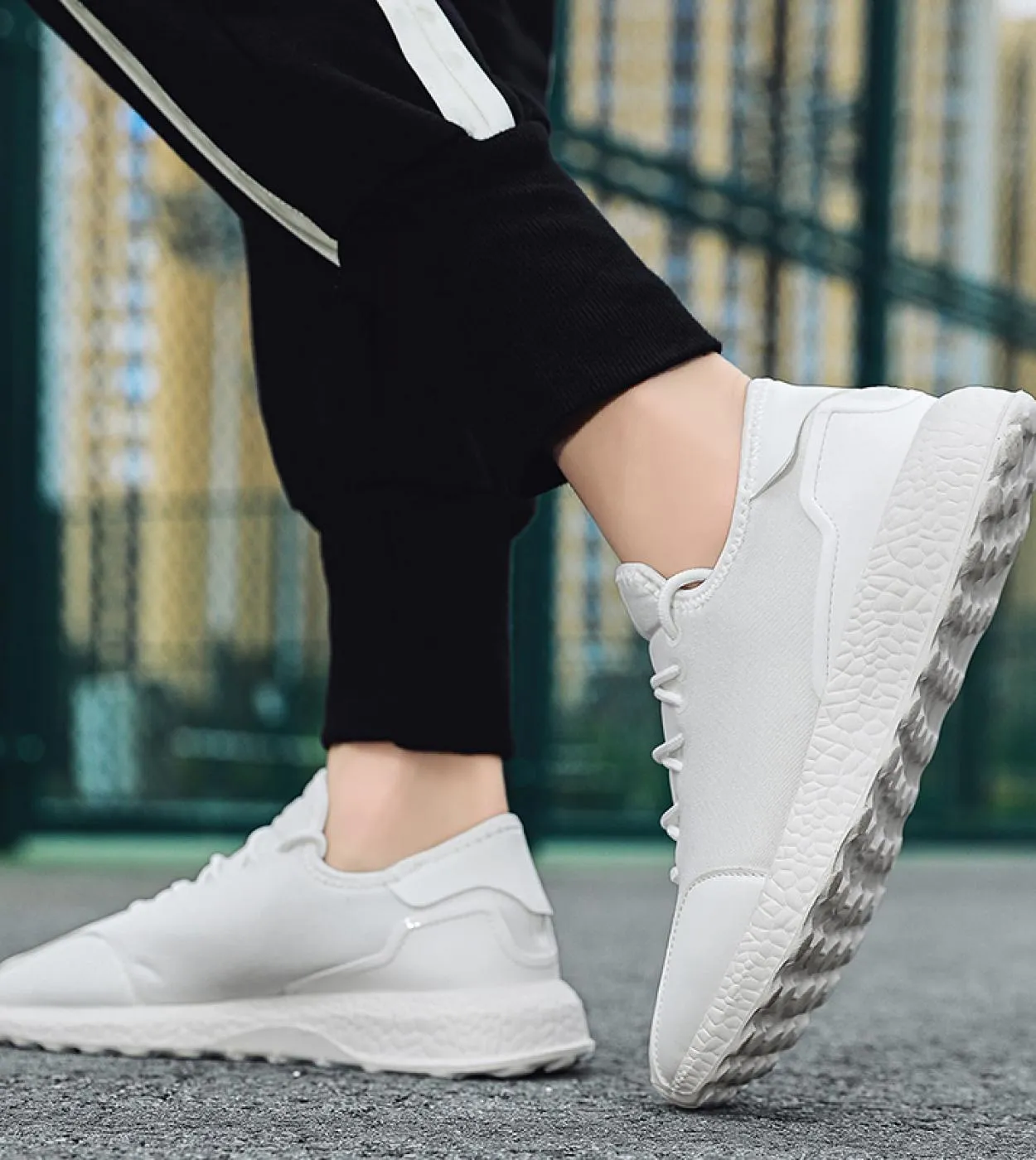 Scarpe da uomo in rete Sneakers da uomo bianche traspiranti Trendy Leggero Nero Walking Scarpe da tennis da uomo di grandi dimen